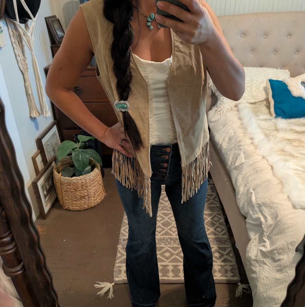 Newport News 100% Suede Leather Tan Fringe Vest Boho Western Festival Women's